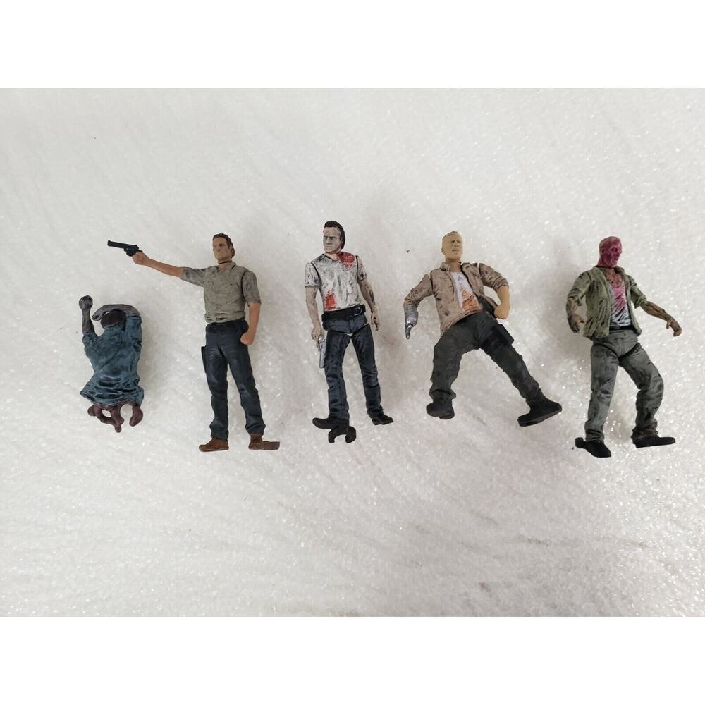 Lot 5 Walking Dead McFarlane Construction Building‎ Set Rick Grimes Myrle Zombie